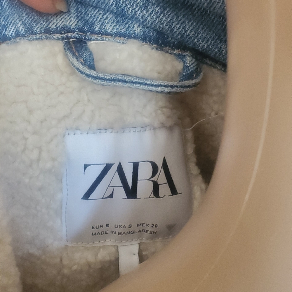 Zara Denim Jacket - Picture 9 of 9